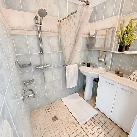 Le Jardin De - A 10 Min A Pied De La - Tennis & Equitation A Cote Apartment *